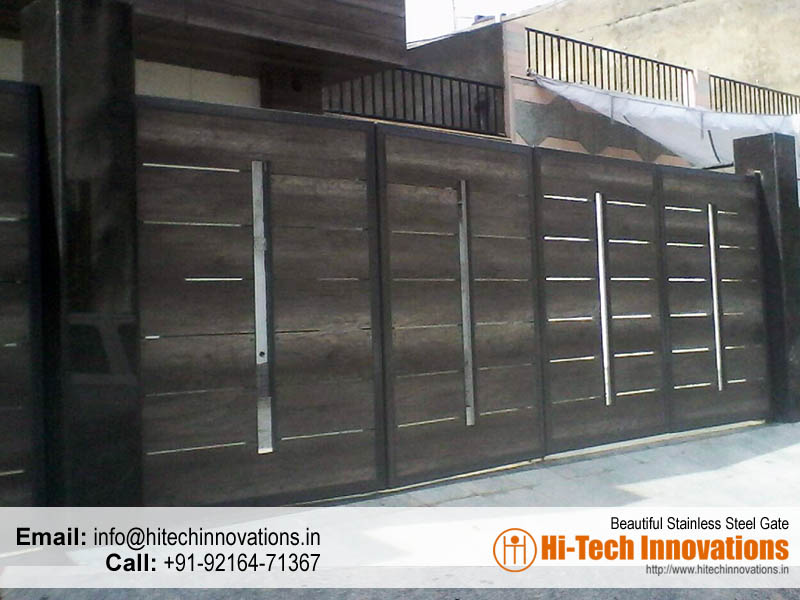 Iron Gate with Wood (Code 2-1482016)